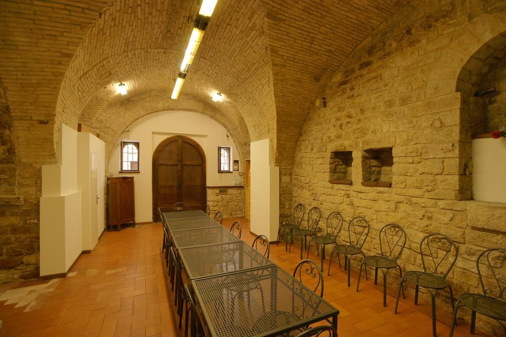 Albergo La Rocca Assisi Exterior foto